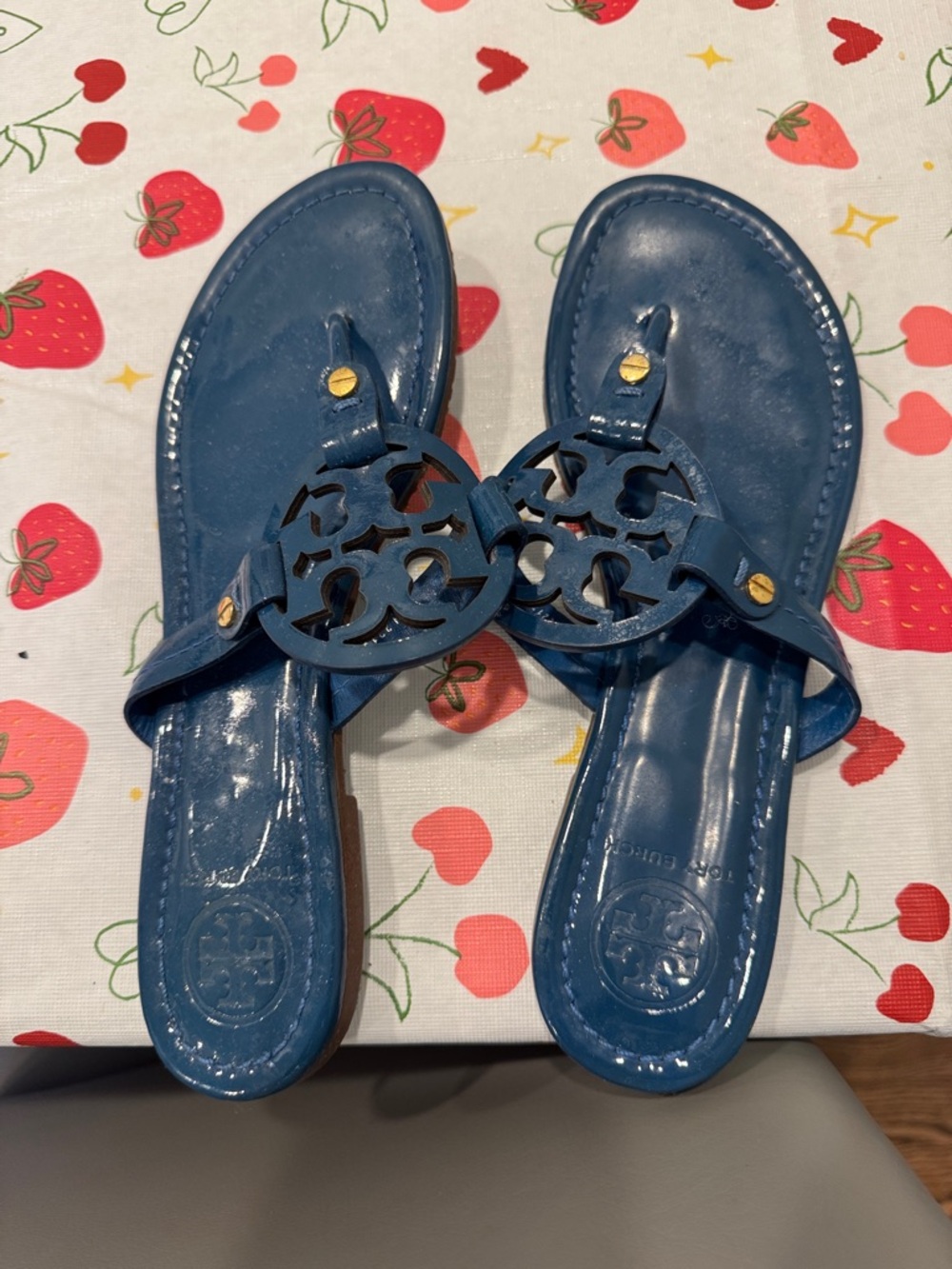 Tory Burch Blue Patent Leather Logo Toe-Post Sandals